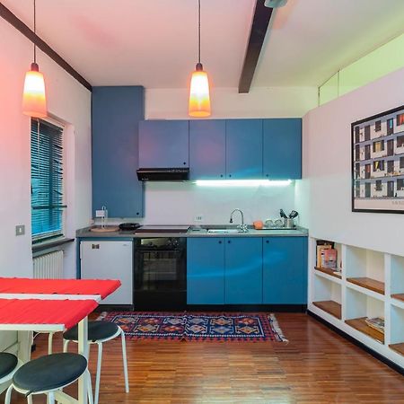 Lovely Flat De Castilla 7 Milan Bagian luar foto