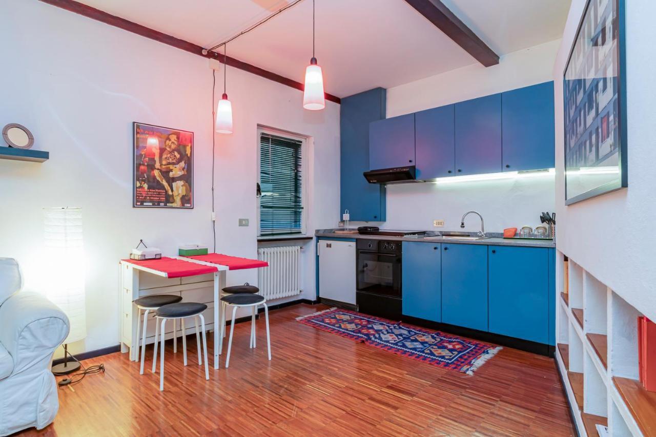 Lovely Flat De Castilla 7 Milan Bagian luar foto